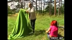 Играть Тонкий подросток взорвал выраженный