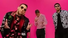 Odtwórz Pum pum (deed. kap g & toy-n-sciencez) [wersja reżyserska]