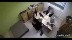 Играть Dingdonga всасывает, за которым наблюдает ошеломляющий трах красотки