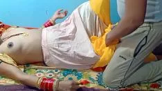 Play Small town bhabhi sari sex in put up board