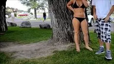 Jouer Une paire de jeunes se fait rompre le sexe en public