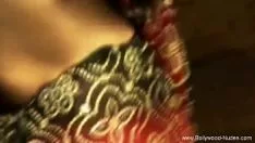 播放 古老的巴拉特跃进中表达的有价值的感官主义