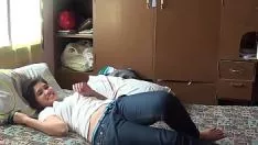 تشغيل زوج مراهق آسيوي يضع الجنس الذي أتطرق إليه في tobad.com