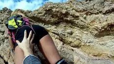 Riproduci Mynumber 1populace insegnante di arrampicata scopare la sua persona accademica in riva al mare