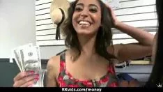 Reproducir D. con sexo por dinero en efectivo en 28