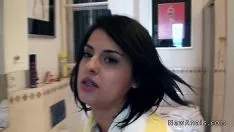 Riproduci Piacevole orifizio della ragazza sparged pov fatto in casa