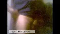 Riproduci Esposa-puta-descubierta-con-su-amante-por-camara-escondida-por-mi-(el-zea maysudo)