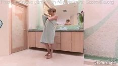播放 米娅·马尔科娃 (mia malkova) 与 mia malkova 一起淋浴