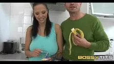 Riproduci Bosomy fantastica in grande 1 2