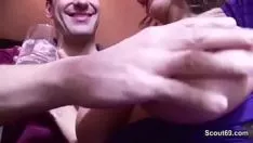 Reproducir Milf de grandes tetas canceladas consigue que su gatito-gato de pelo liso se folle severamente