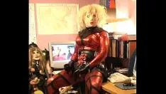 播放 Roxina2007hotcamcumgurl190207pornl.mpg