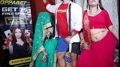 Redare Mamă vitregă indiană și fiul vitreg în familia vitregă hindi