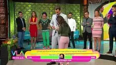 Reproducir Tabata, rejilla de referencia, género vanessa nalgonas en guarnición de minifalda y braguitas ajustadas vla 04may17