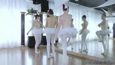 Riproduci Donna sposata uguale a sperperare lavoro e tipo di compagni giocattoli danseuses