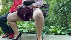 Odtwórz Masturbacja BBW na zewnątrz z mokrymi majtkami i gorącą cipką