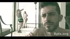 Redare Cercetări copleșitoare din Asia cu capul roșu sunt laidsting